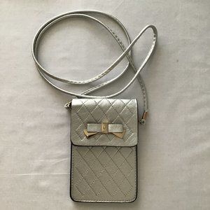 ❌SOLD❌. Silver Crossbody Purse Wallet Wris…